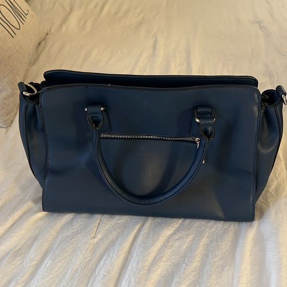 Moda Luxe Vegan Leather Handbag - Picture 2 of 7